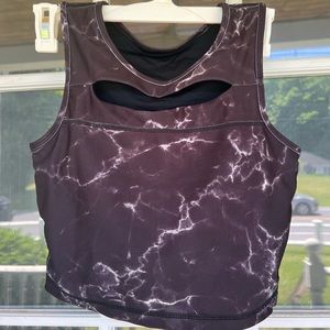 Buff bunny black marble crop